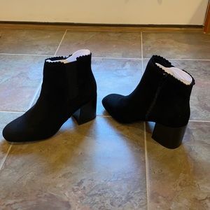 Black Scallop Booties